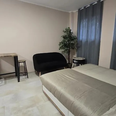 House 3* Novara